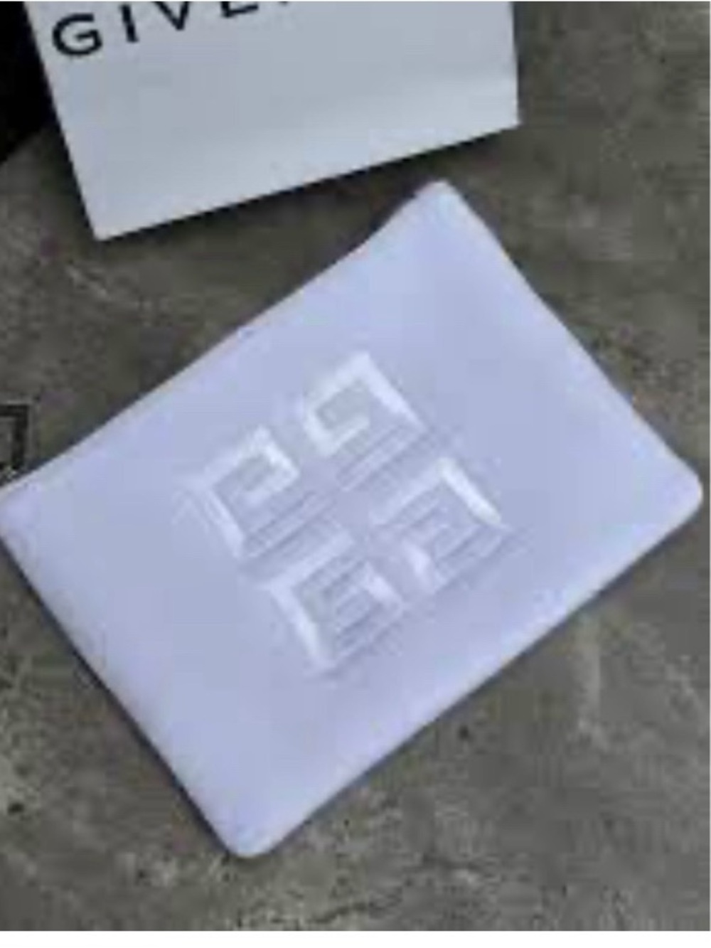 Givenchy Limited Edition white Makeup cosmetic/ Travel Zippy Pouch - Brand New